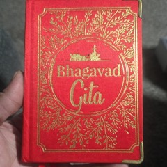 Bhagavad Gita Deluxe Silk Hardbound Hardcover English 2019 Prakash 424p
