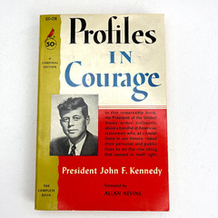 Profiles in Courage John F Kennedy 1963 Cardinal Edition Paperback GC-238 Vintag