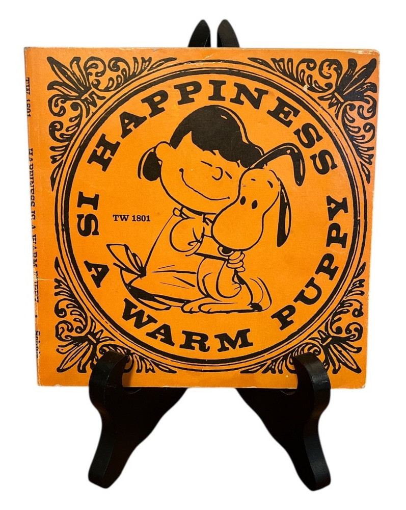 Vtg 1962 Happiness is a Warm Puppy Book by Charles M. Shulz 1st Ed Scholastic PB