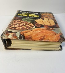 Betty Crocker’s Picture 5-Ring BINDER Cook Book Revised & Enlarged 1956 USA