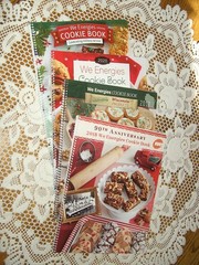 4 We Energies Wisconsin Electric Christmas Cooky Cookie Cookbook Lot 2017-2021