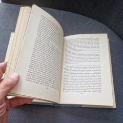 Ring of Bright Water – Gavin Maxwell – 1960 – Vintage Longmans Hardback Book