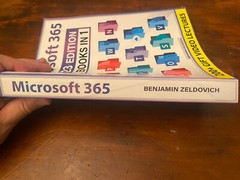 Microsoft 365: 11 Books in 1 by Zeldovich, Benjamin ISBN #9798363221682