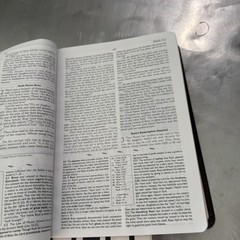 Nelson’s NKJV Study Bible 2885NBG Gilded Bonded Leather