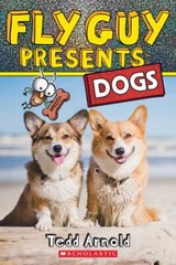 Fly Guy Presents: Dogs – 9781338681796, Tedd Arnold, paperback