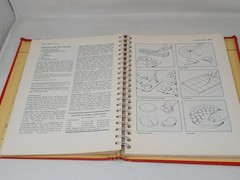 Vtg Betty Crocker’s Cookbook New and Revised Edition 1978 Spiral Binding Golden