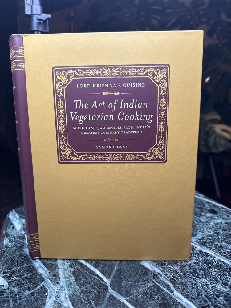 Lord Krishna’s Cuisine: The Art of Indian Vegetarian Cooking, Devi, Yamuna, Acce