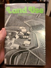 Land Use by Kenneth P. Davis, 1976, Hardcover, Dust Jacket, Ex Library