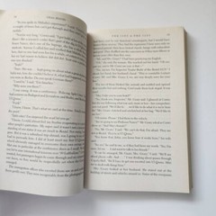 China Miéville “The City & The City” Paperback Book