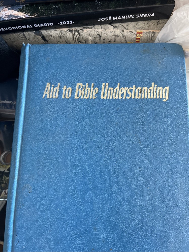 Aid to Bible Understanding 1971 Watchtower Bible and Tract Society 1696 pages