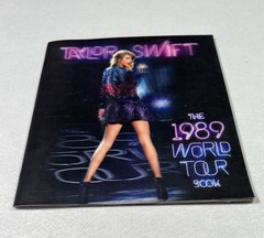 TAYLOR SWIFT ~ The 1989 World Tour Souvenir Photo Book with Hologram Cover