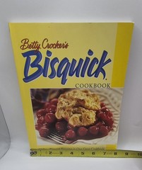 Vintage Betty Crocker’s Bisquick Cookbook, First Edition, Paperback, 302 Pages