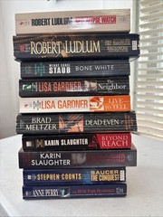 Lot of 10 – Mystery and Thrillers – Mixed Authors – FREE SHIPPING