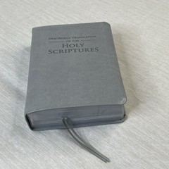 2013 New World Translation Of The Holy Scriptures – Watch Tower Bible Society
