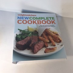 Weight Watchers New Complete Cookbook 450 Pages W-Over 500 Recipes EUC