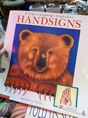 A Sign language Alphabet “handsigns”—Scholastic Giant Book— (15×15 Inches ) !!