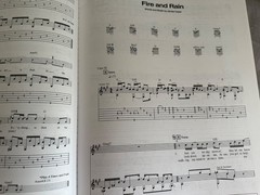 BABY BOOMER’S GUITAR BIBLE music book, guitar tabs for 35 classic songs