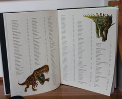 Dinosaurs & Other Prehistoric Animals Book 448 Pages, Amber Books – VGUC