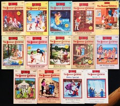 Gertrude Chandler Warner~Lot 14 PB~12 The Boxcar Children Series+ Specials # 1,8