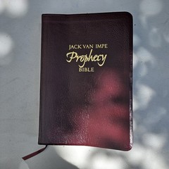 The Jack Van Impe Prophecy Bible KJV Red Letter Limited Edition Leather Bound