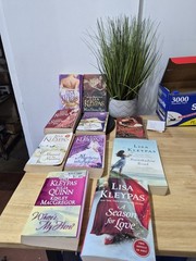 Lot of 10 Lisa Kleypas Paperback Books TITLES SEEN