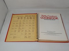 Vtg Betty Crocker’s Cookbook New and Revised Edition 1978 Spiral Binding Golden