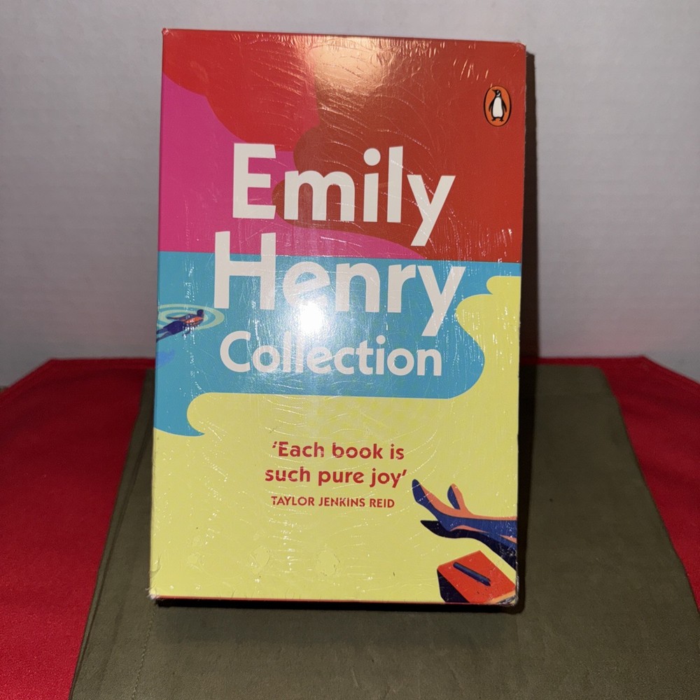 Emily Henry 3-Book Boxed Set Beach Read, People We Meet on Vacation, Book Lovers