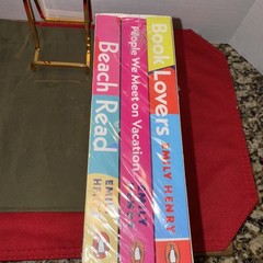 Emily Henry 3-Book Boxed Set Beach Read, People We Meet on Vacation, Book Lovers