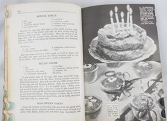 Vintage Cook BookAmerican Woman’s 1940 Culinary Arts Institute Illus 815 Pgs