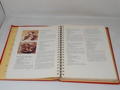Vtg Betty Crocker’s Cookbook New and Revised Edition 1978 Spiral Binding Golden