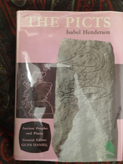 The Picts – Isabel Henderson – Hardcover w/ DJ – Ex-Library