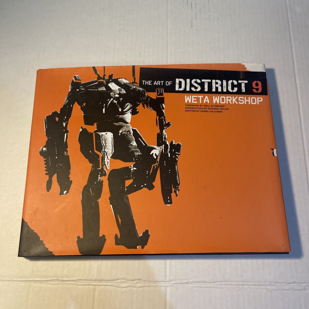 The Art of District 9: Weta Workshop by Daniel Falconer (Hardcover)