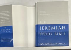 The Jeremiah Study Bible NIV David Jeremiah Worthy Like New Clean Pages