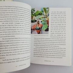 How to Read A Tree by Tristan Gooley & How To HousePlant by Heather Rodino Decor