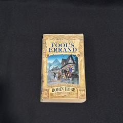 Fool’s Errand Robin Hobb Tawny Man Book 1 2002 1st Printing Paperback
