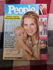 People Mag Sept 15,2003 Brooke Shields, A Baby At Last, Farewell Charles Bronson