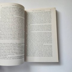 China Miéville “The City & The City” Paperback Book