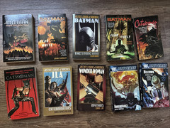 DC Comics Book Lot Novels Batman, Wonder Woman, Catwoman, Justice League R822A