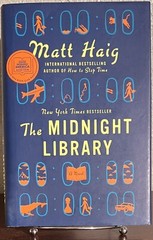 THE MIDNIGHT LIBARY : A Novel by Matt Haig (2020, Hardcover) Later Printing