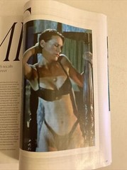 SEXY Gal Gadot ON COVER BADASS WOMEN InStyle February 2022 112 PAGES FREE SHIP