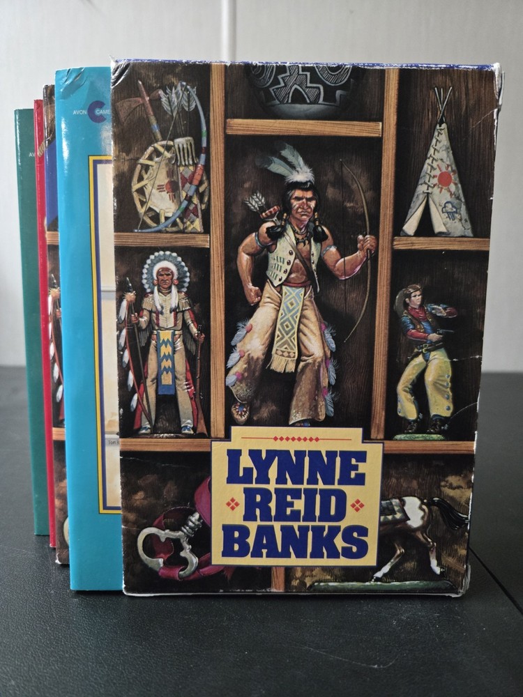 The Indian In The Cupboard Lynne Reid Banks Box Set of 4 Paperback Books