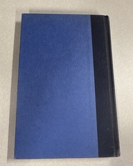 The 22 Immutable Laws Of Marketing – Paperback By Al Ries and Jack Trout – GOOD