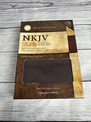 NKJV Study Bible by Thomas Nelson Publishing Staff (2009, Bonded Leather)