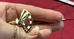 VINTAGE Gold Enamel Fan Bible Book Mark 5.75” White Rose Emerald Made in Taiwan