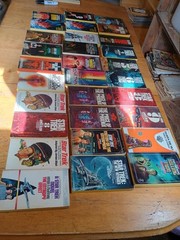 85 Vintage Sci Fi Books, Star Trek, Phillip Jose Farmer, Roger Zelazny B11