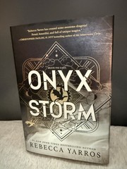 Onyx Storm (Deluxe Limited Edition) by Rebecca Yarros (2025, Hardcover)