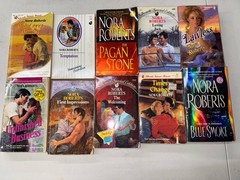 Lot of 25 Nora Roberts – Mass Paperback Books – Free Shipping
