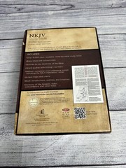 NKJV Study Bible by Thomas Nelson Publishing Staff (2009, Bonded Leather)