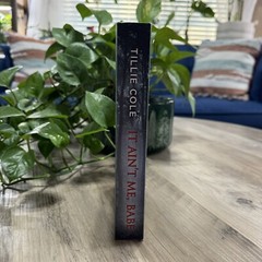 OOP Rare HTF Tillie Cole It Ain’t Me, Babe Hades Hangmen Series
