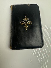 VINTAGE – Mini (black) The Little Key Of Heaven Pray Book 1932 RARE Gilded Pages